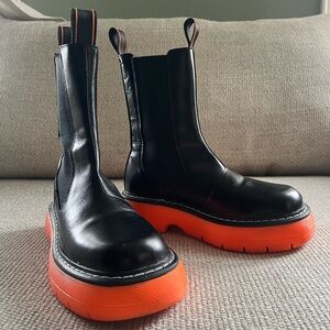 Läst Joy Black Orange High Chelsea Boots